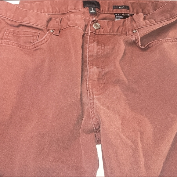 2/$30 H&M stretchy rust color jeans(#1,185) - Picture 1 of 7